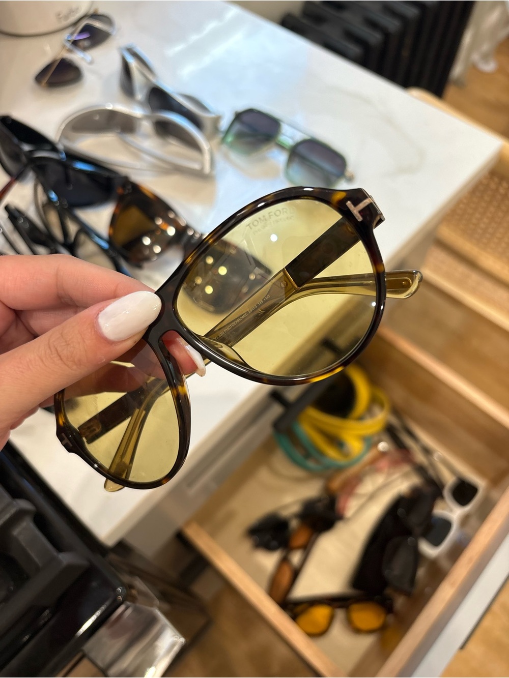 Authentic Tom Ford Women's Quincy Sunglasses - Picture 5 of 5